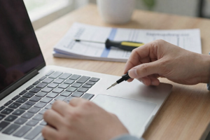 Comment réparer une touche cassée sur un ordinateur portable : conseils de dépannage